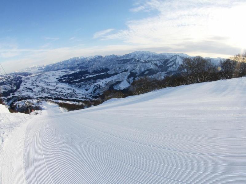 Snowhouse Memorie Hotel-石打丸山 Seki  Exteriör bild